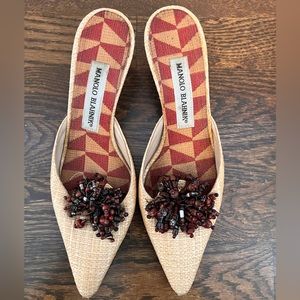 Manolo Blahnik mules / heels tan!